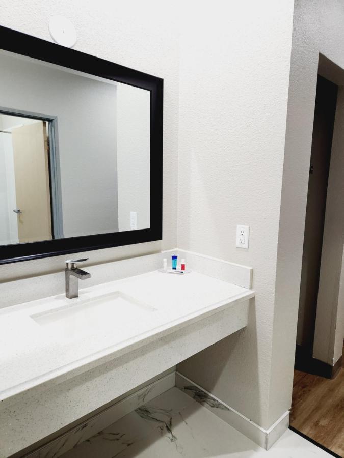 Days Inn & Suites By Wyndham Corpus Christi Central Dış mekan fotoğraf