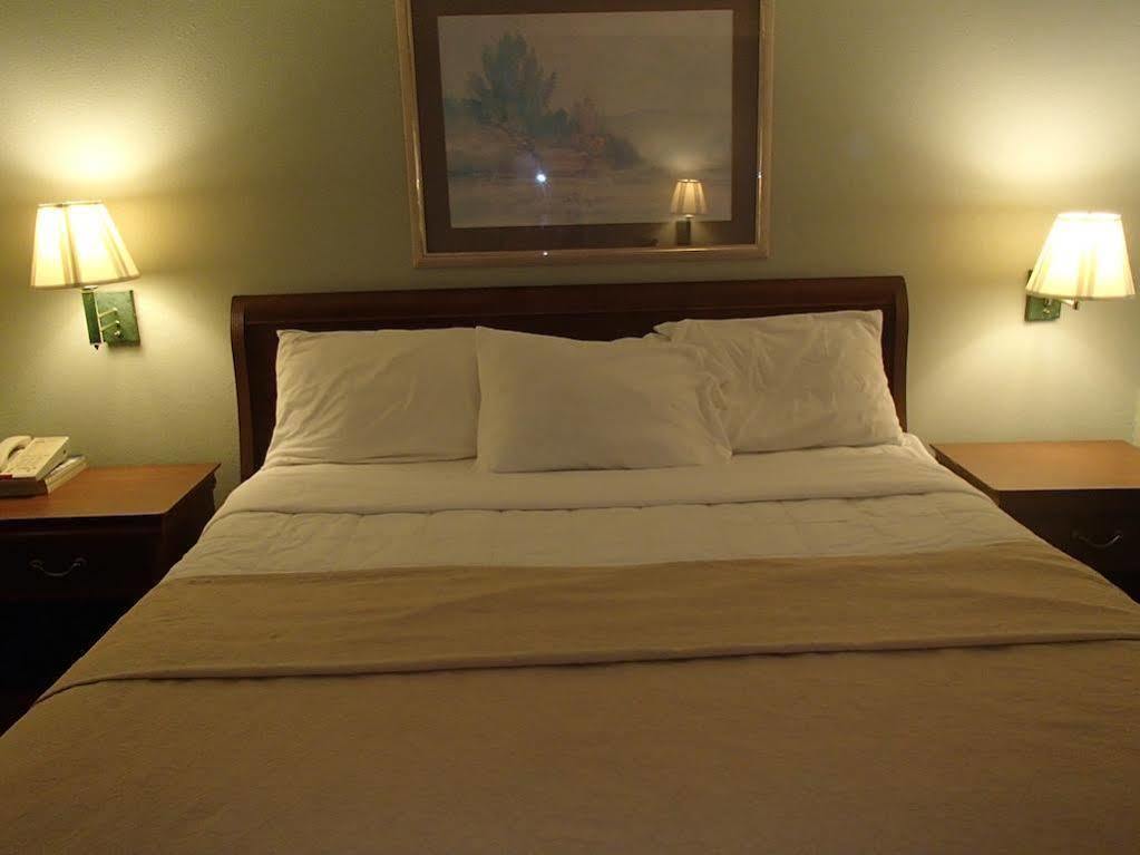 Days Inn & Suites By Wyndham Corpus Christi Central Dış mekan fotoğraf