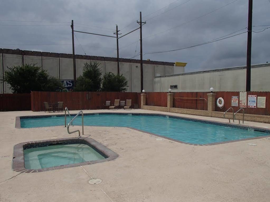 Days Inn & Suites By Wyndham Corpus Christi Central Dış mekan fotoğraf